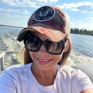 Meet your Posher, Miriam